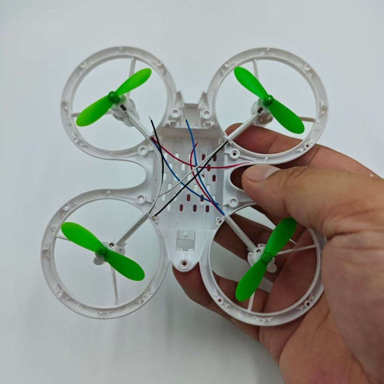 محرك بدون قلب 8520 720، إطار ط - مراجعة Quadcopter Frame وسعره
